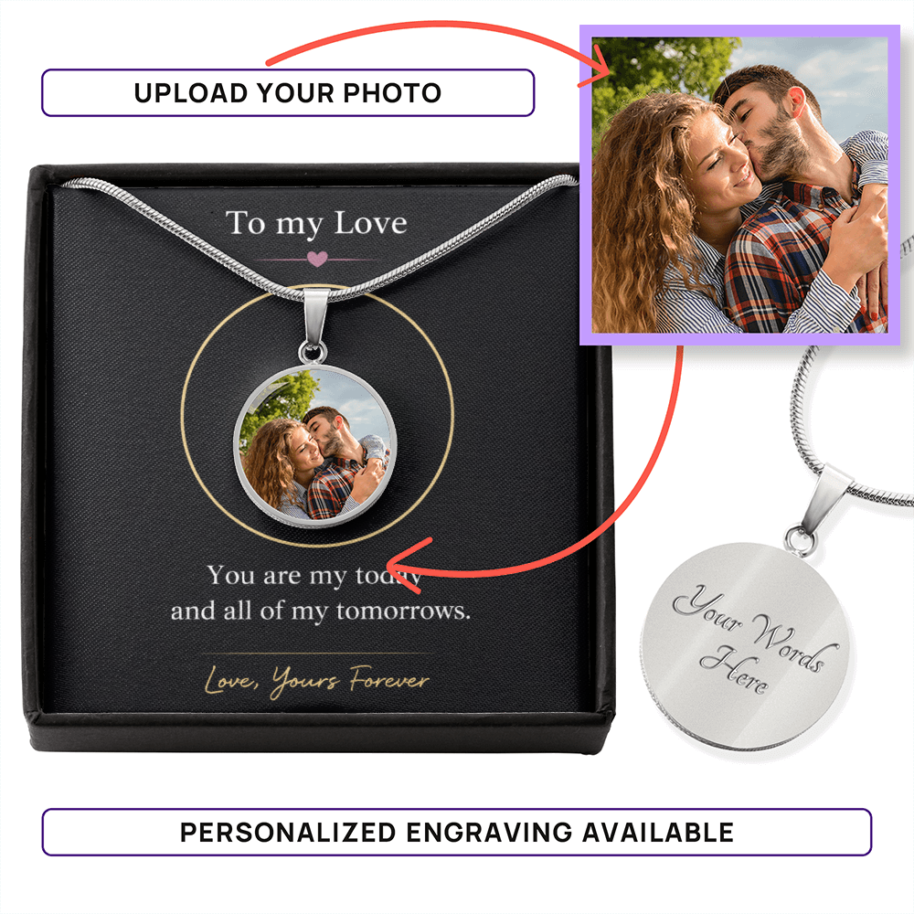 Personalized Round Photo Necklace for Love – Custom Circle Pendant in Surgical Steel & 18K Gold Finish